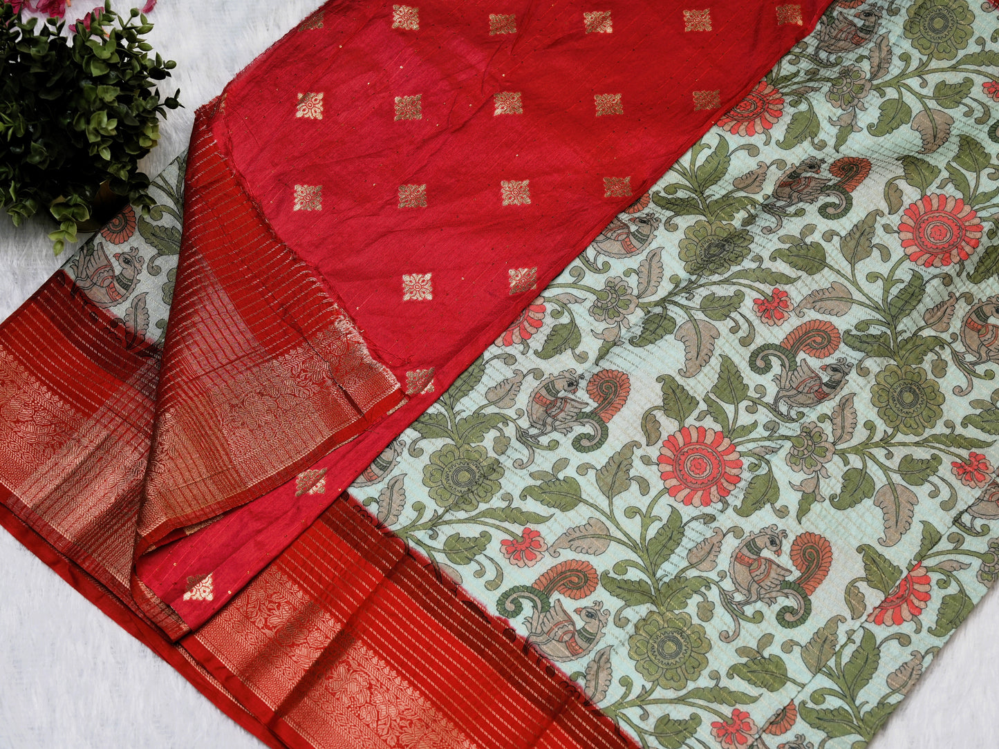 semi crepe in fog green and red combination saree