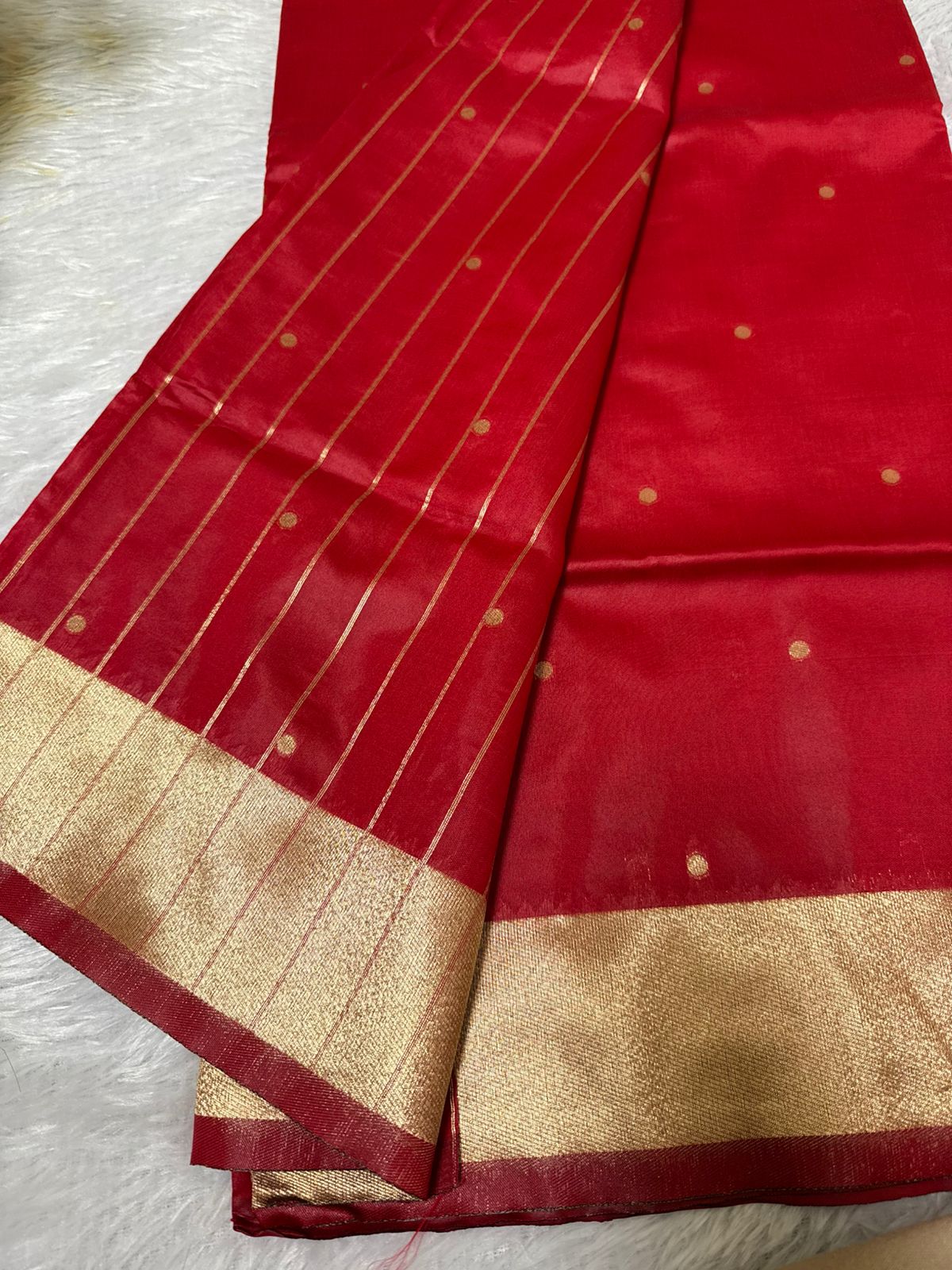 NayanaTara Red Saree with Butta